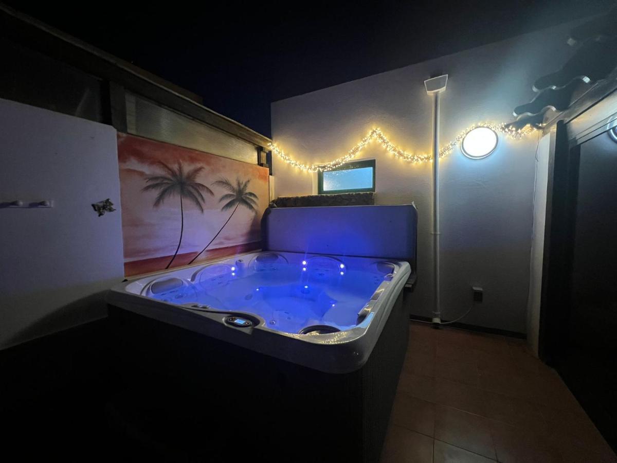 Casa Orilla! Beautiful Private Holiday Villa With Hot Tub La Oliva Bagian luar foto